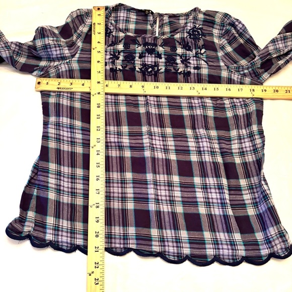 Talbots top plaid scalloped trim floral embroidered blue purple. SZ M P NWOT - Picture 6 of 13